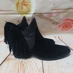 Reba Derbie Ankle Boots Size 6.5 Black Suede
